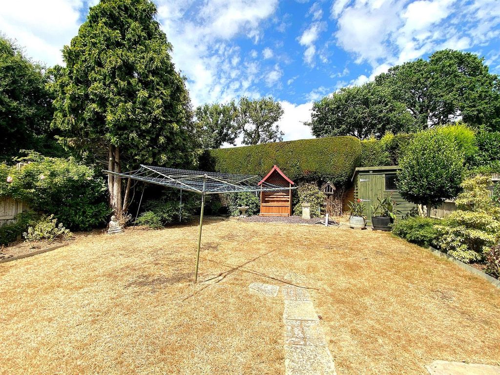 Property photo 2 of 15 20 Wealden Way - Garden1.Jpg