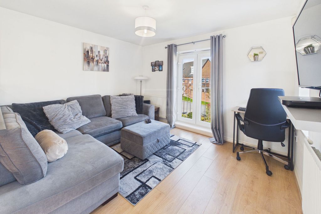 Property photo 2 of 9 Lounge