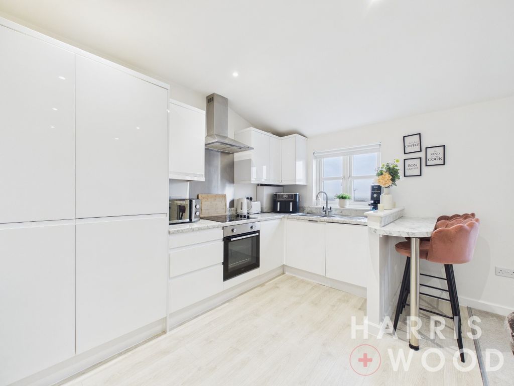 Property photo 3 of 16 4885697