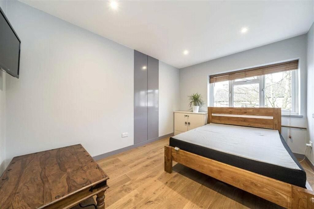 Property photo 3 of 13 Bedroom