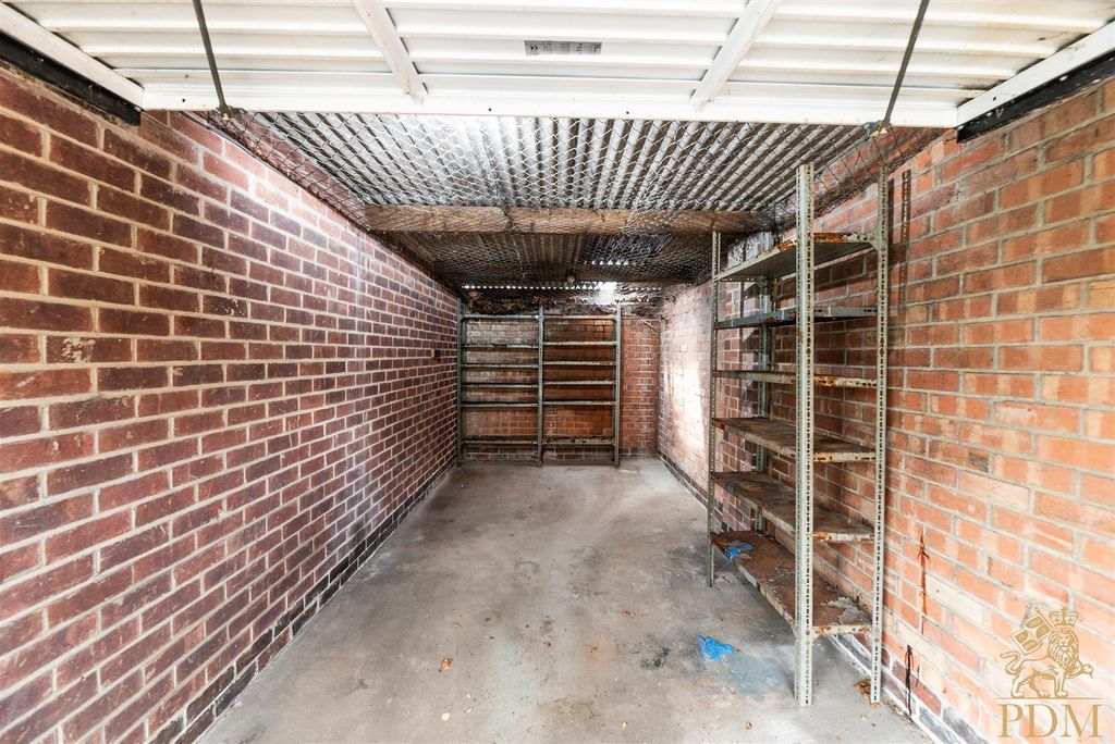 Property photo 3 of 7 Newstead Street, Garages (7 Of 7).Jpg