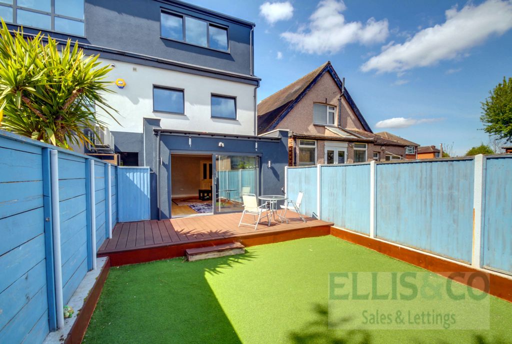Property photo 1 of 16 Picture No. 08
