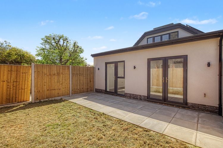 Property photo 1 of 9 328038