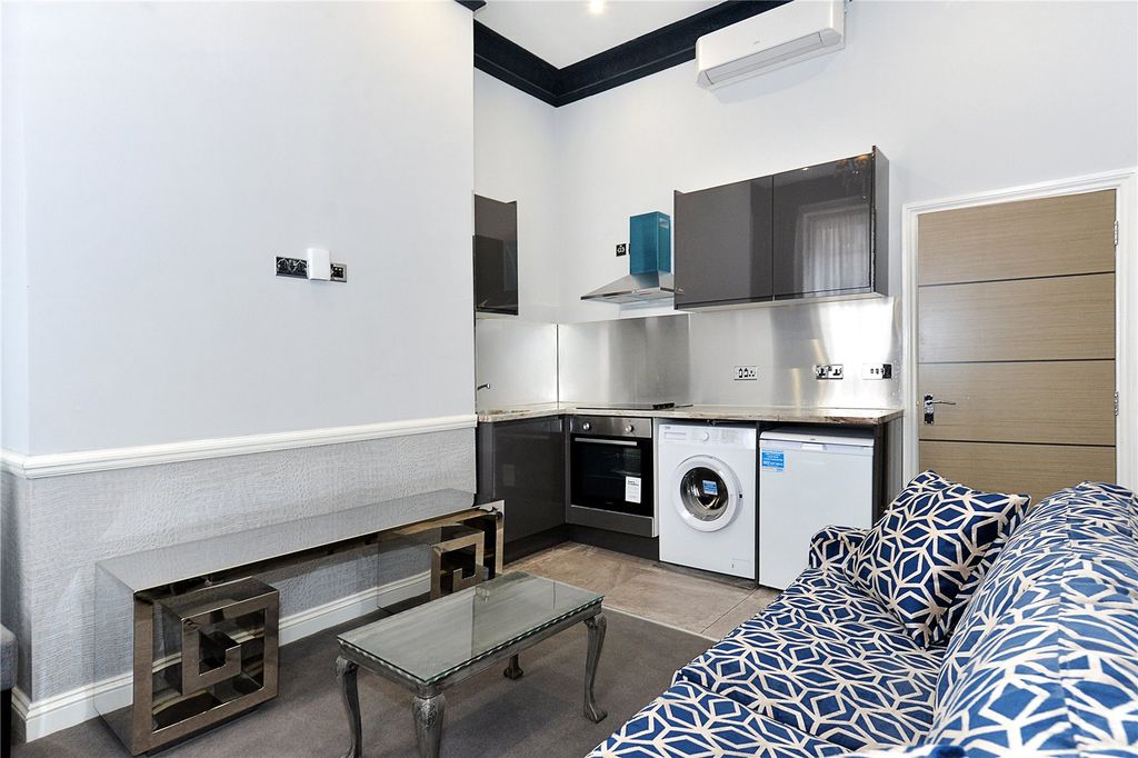 Property photo 3 of 8 Picture No. 09