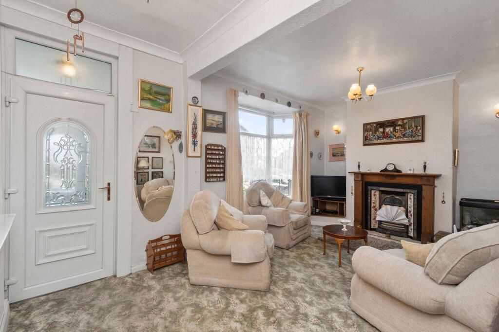 Property photo 2 of 40