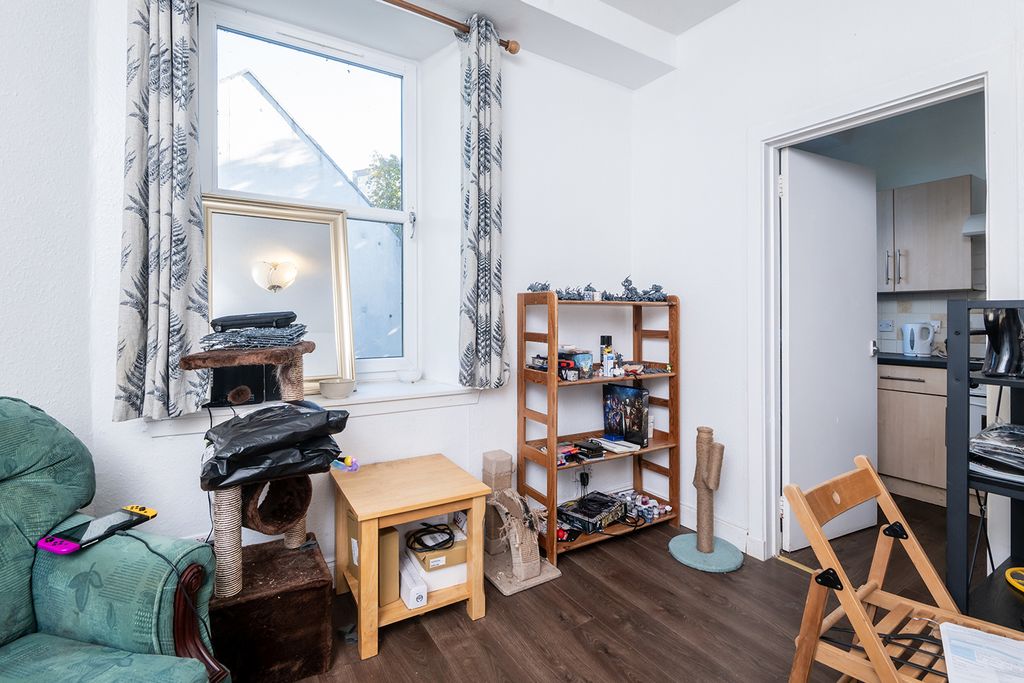 Property photo 3 of 46