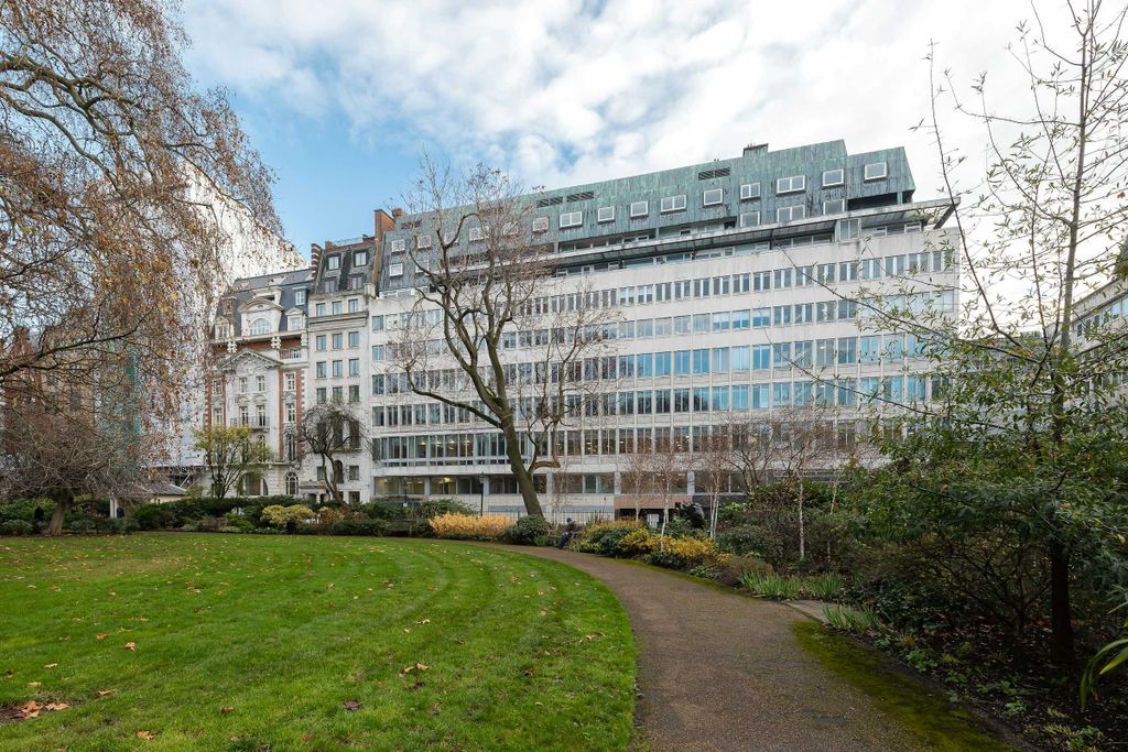 Property photo 2 of 7