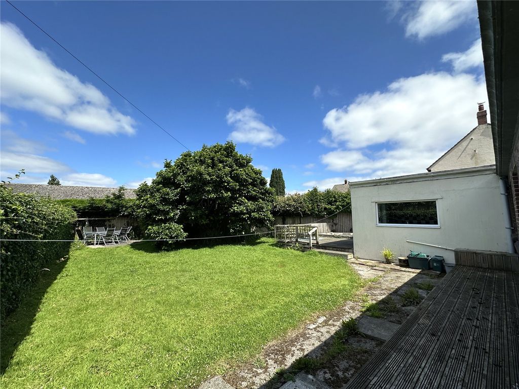 Property photo 3 of 22 Picture No. 04