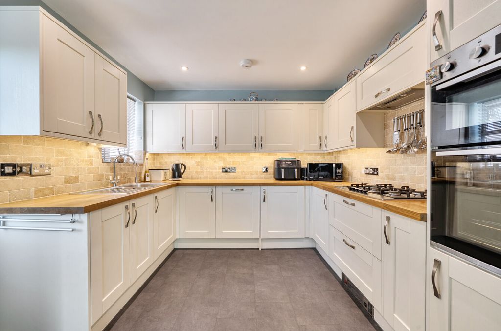 Property photo 3 of 17 1498124 (12).Jpg