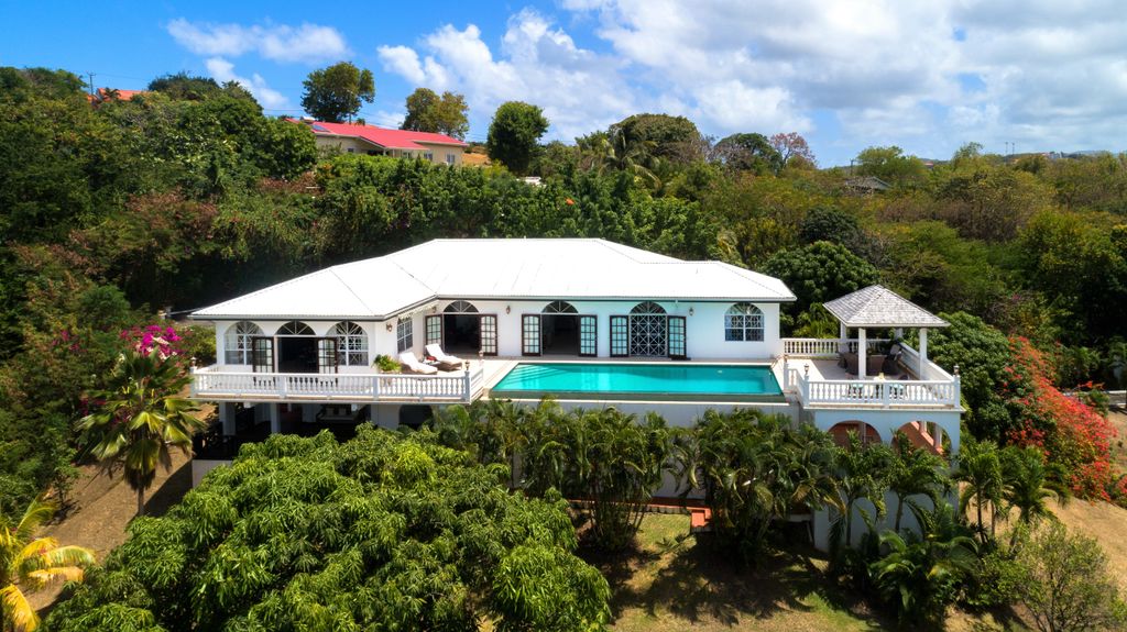 Property photo 2 of 16