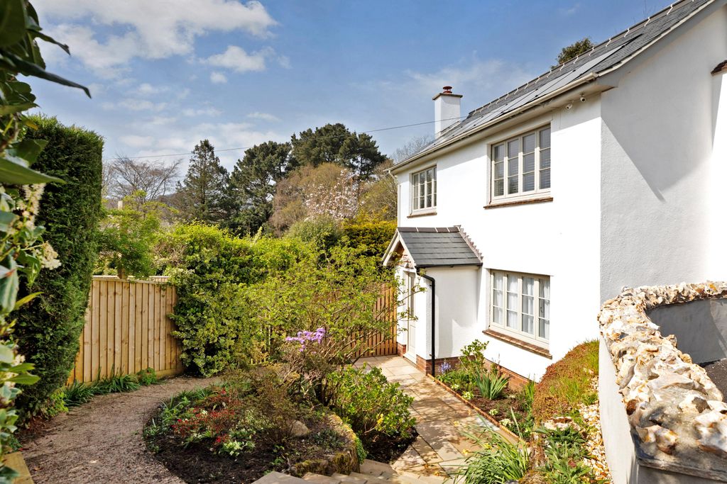 Property photo 3 of 19 Image