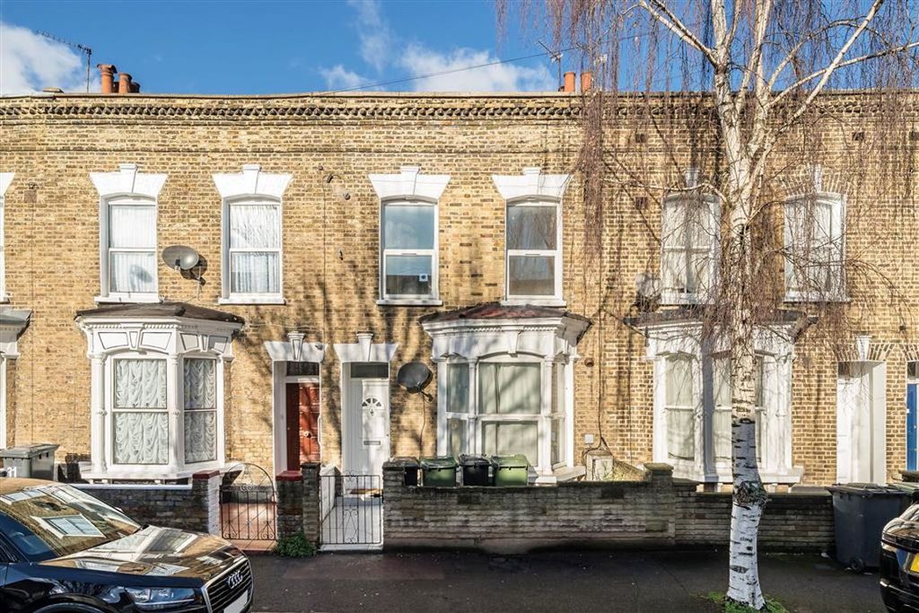 Property photo 1 of 6