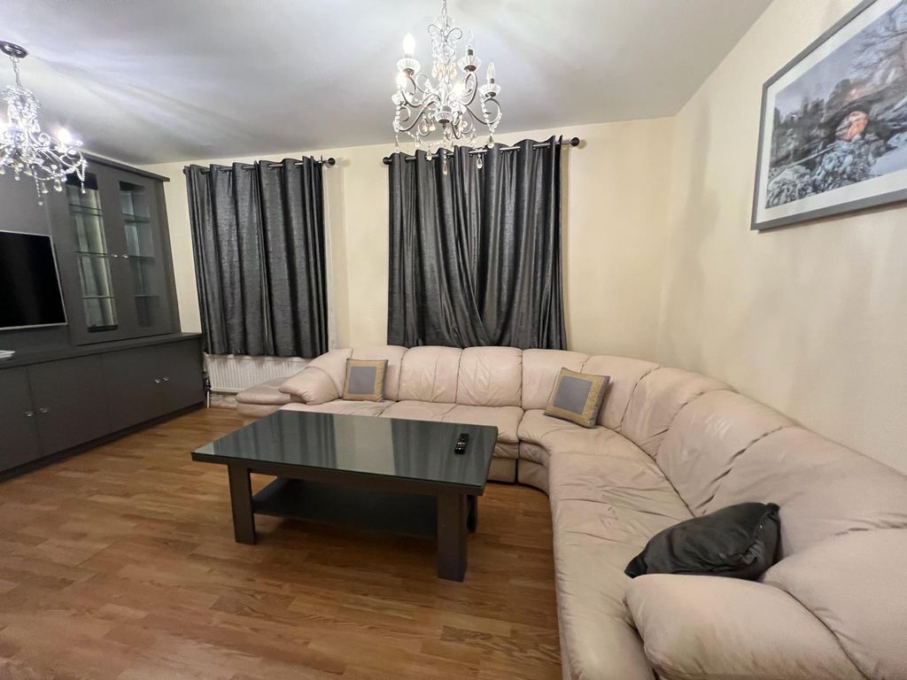 Property photo 3 of 7 10