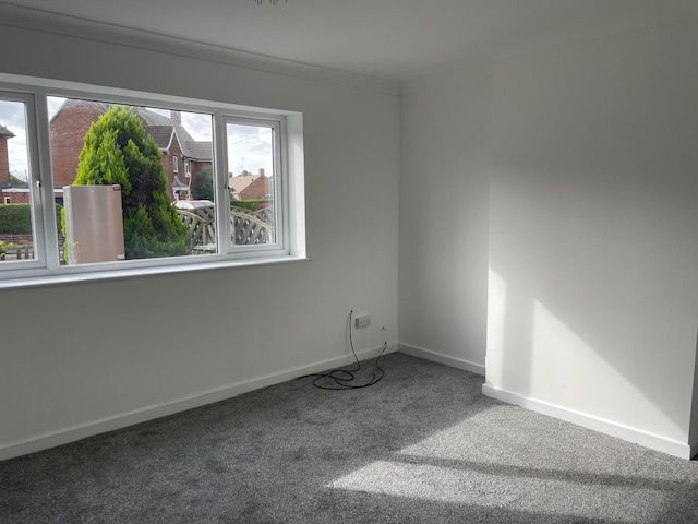 Property photo 2 of 9 Bedroom