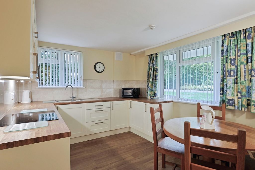 Property photo 3 of 17 Photo