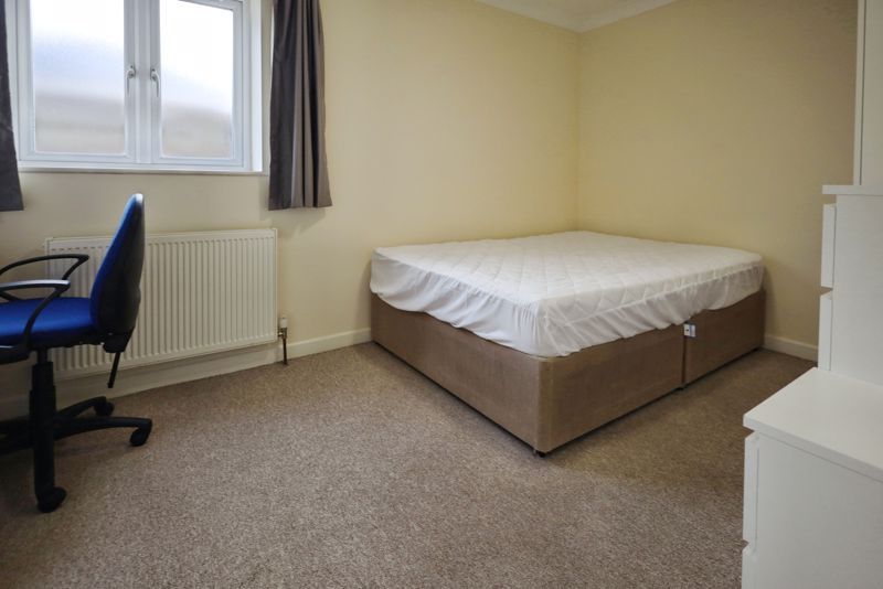 Property photo 3 of 10 Photo 6