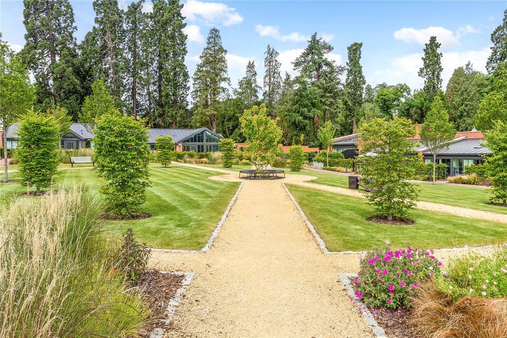 Property photo 2 of 11 The Walled Garden