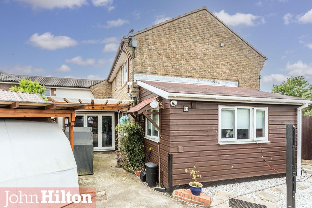 Property photo 1 of 16 Whitehawk Way3.Jpg