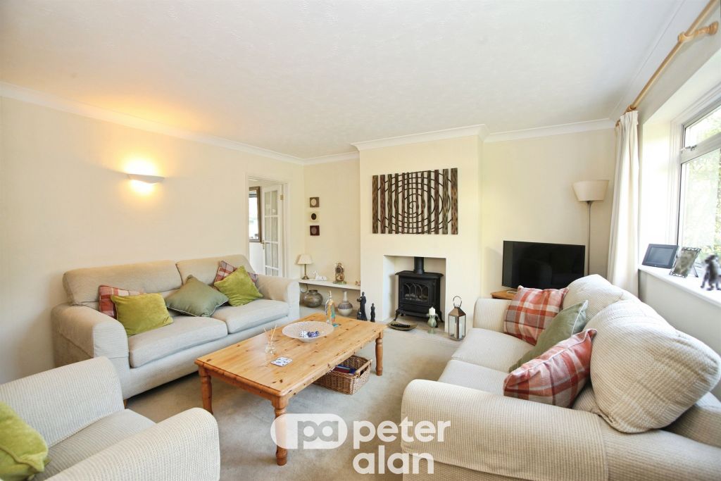 Property photo 3 of 28