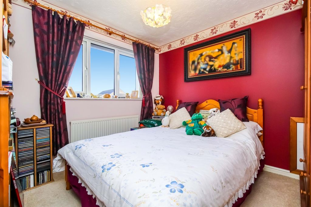 Property photo 3 of 14