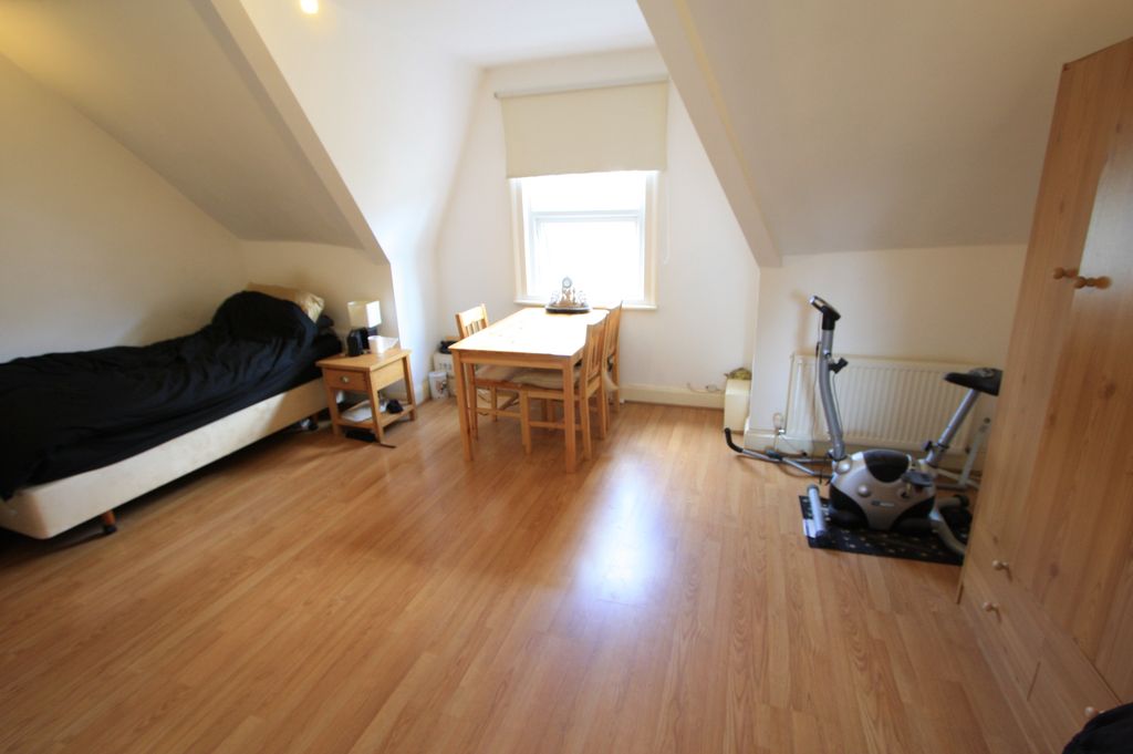 Property photo 1 of 4