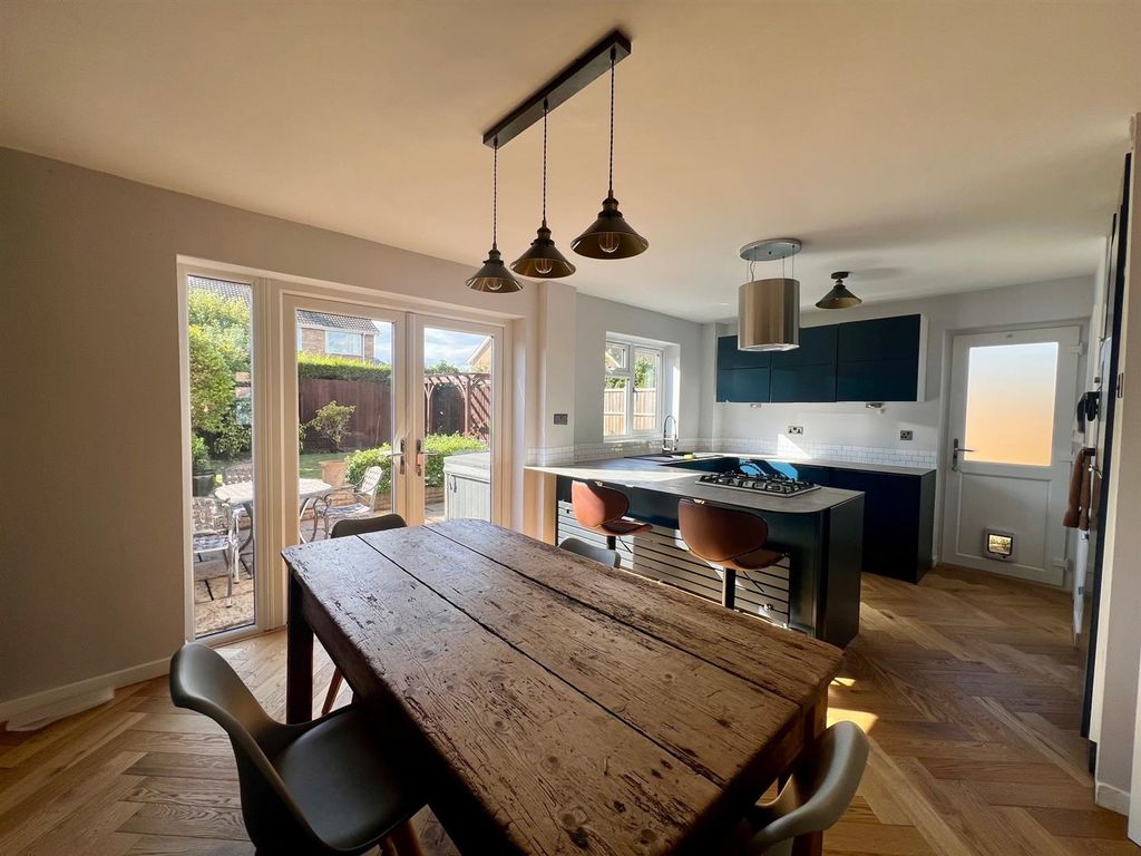 Property photo 2 of 17 Dining.Jpg
