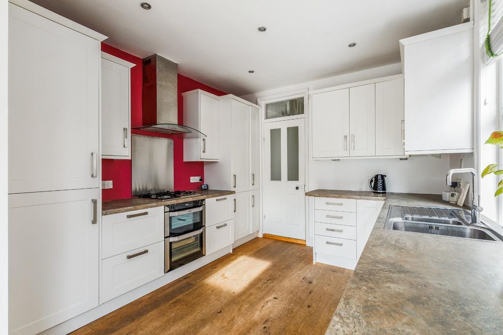 Property photo 2 of 20 98085_43-Belle-Vue-Road (9).Jpg