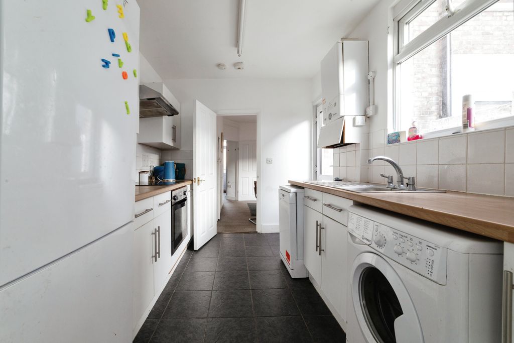 Property photo 3 of 10 3