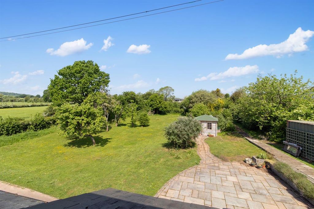 Property photo 2 of 20 Photo 2