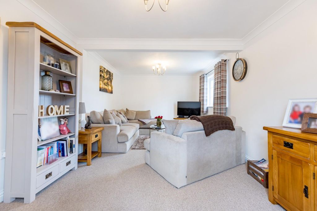 Property photo 3 of 25 Db-386.Jpg