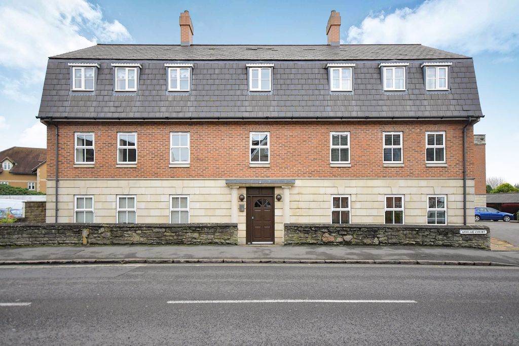 Property photo 2 of 9