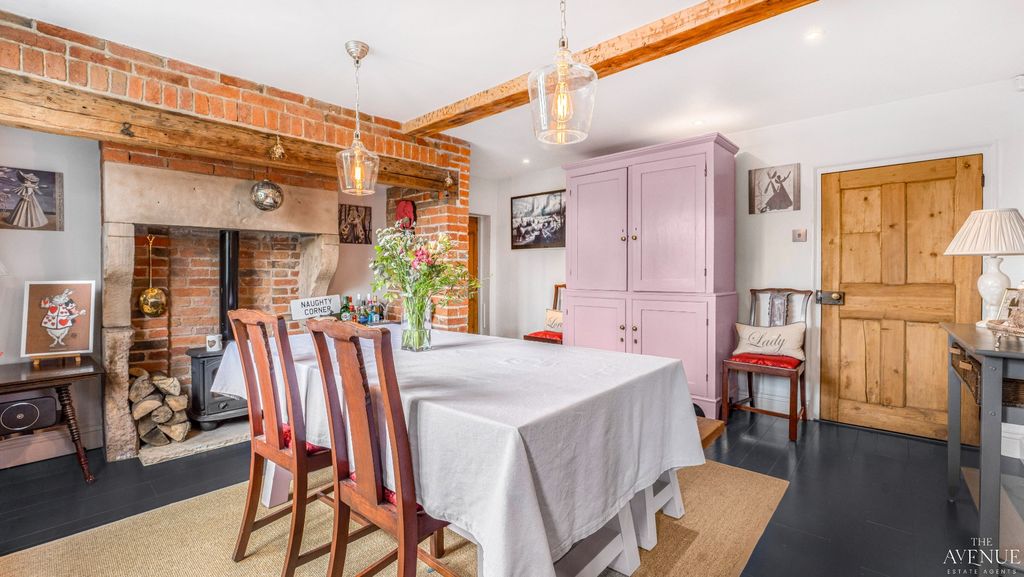 Property photo 2 of 35 4712084