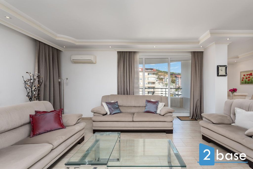 Property photo 3 of 21