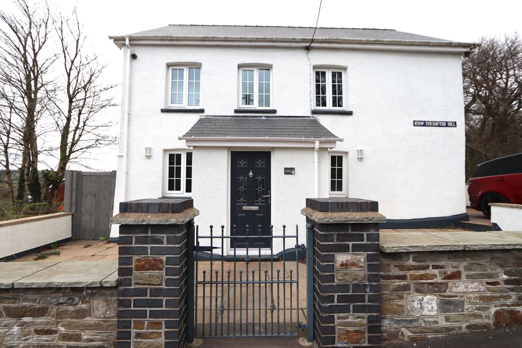 Property photo 1 of 35