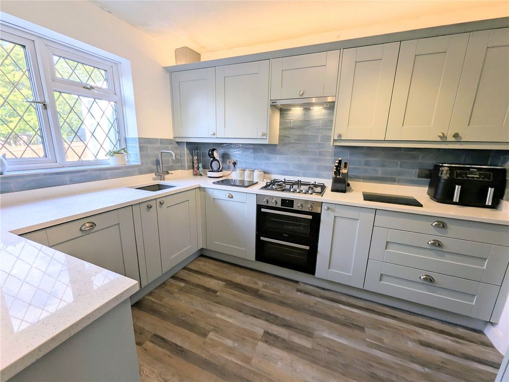 Property photo 3 of 19 Picture No. 07