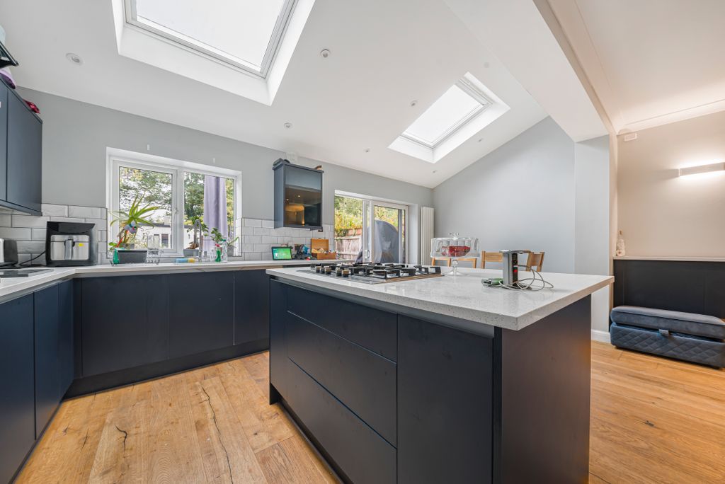 Property photo 2 of 24