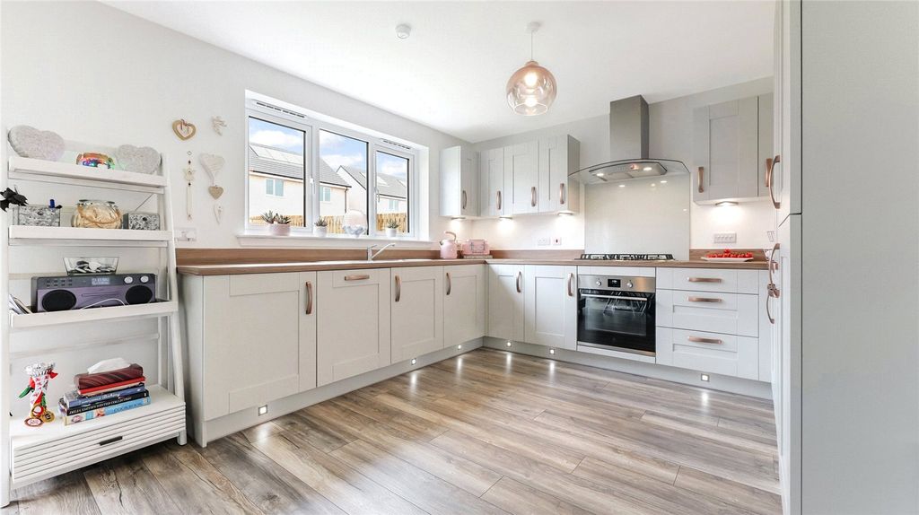 Property photo 3 of 31 Picture No. 07