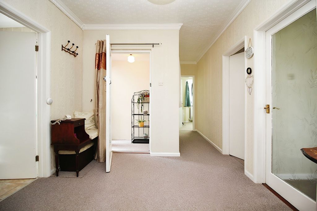 Property photo 3 of 23