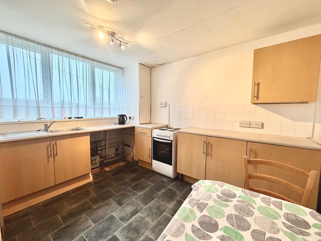 Property photo 2 of 13 Img_0777