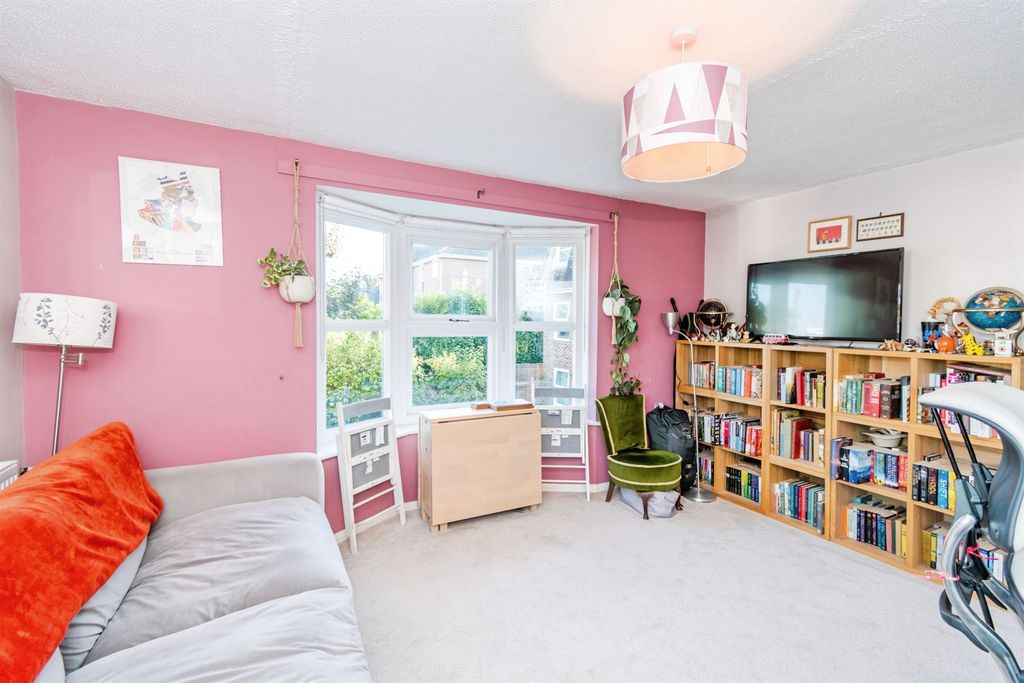 Property photo 3 of 17