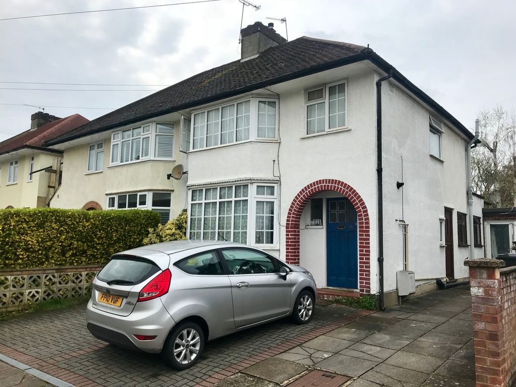 Property photo 1 of 5 12245301