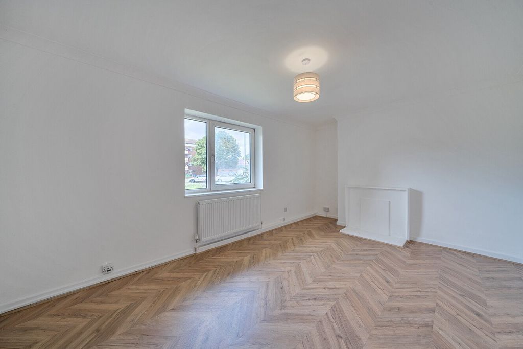 Property photo 2 of 10 Picture No. 03