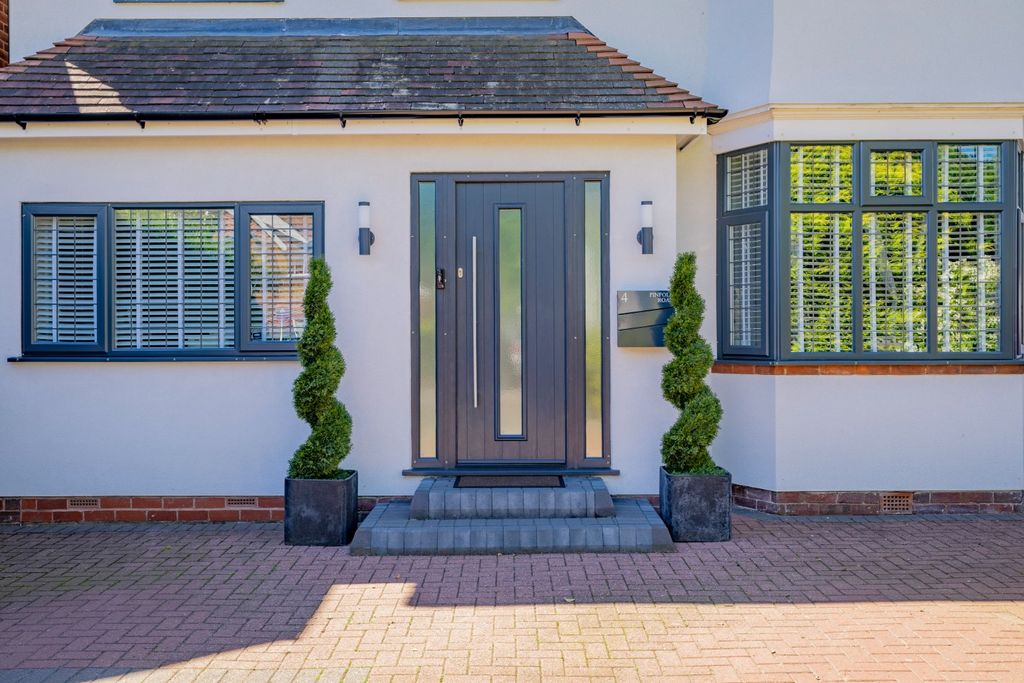 Property photo 2 of 52 5104204