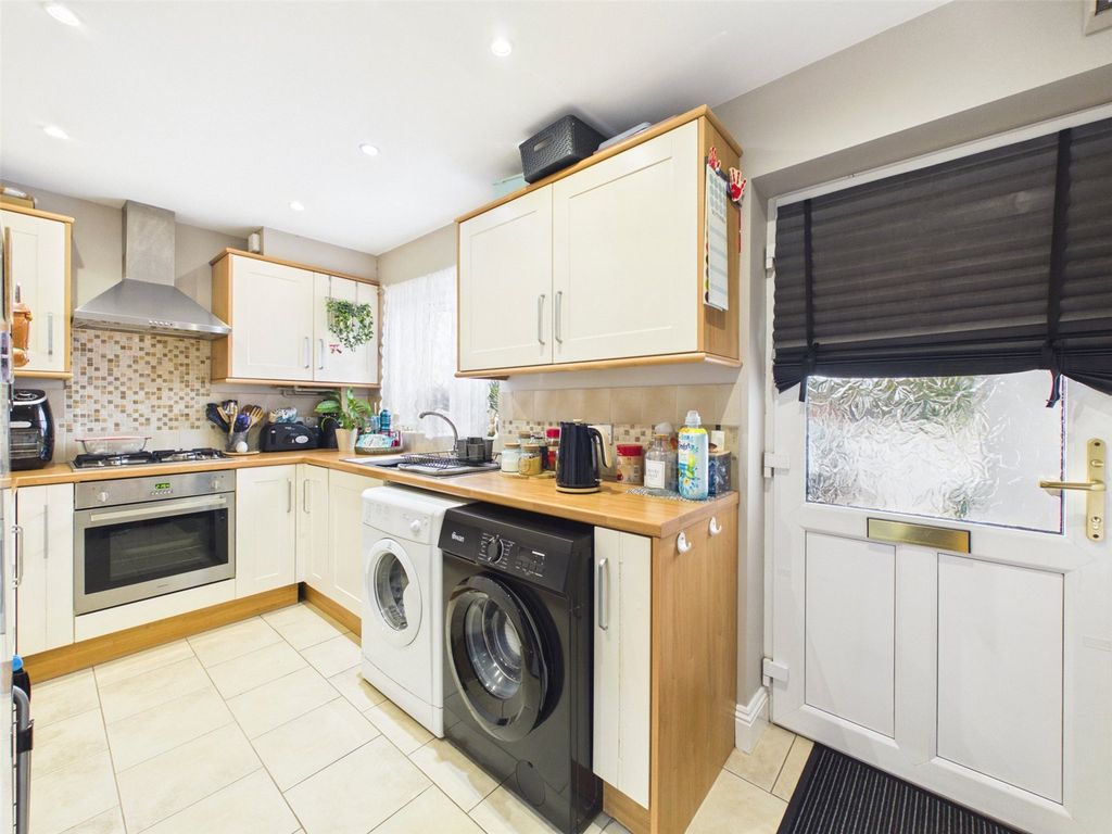 Property photo 3 of 13 Picture No. 11