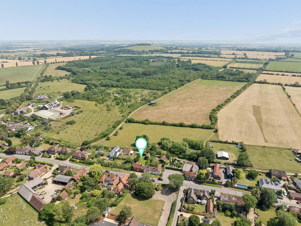 Property photo 2 of 37