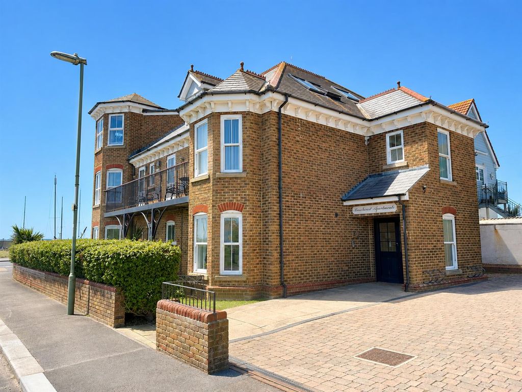 Property photo 1 of 14 4A22132B-81ee-45Df-84Ae-3600169cd393.Png