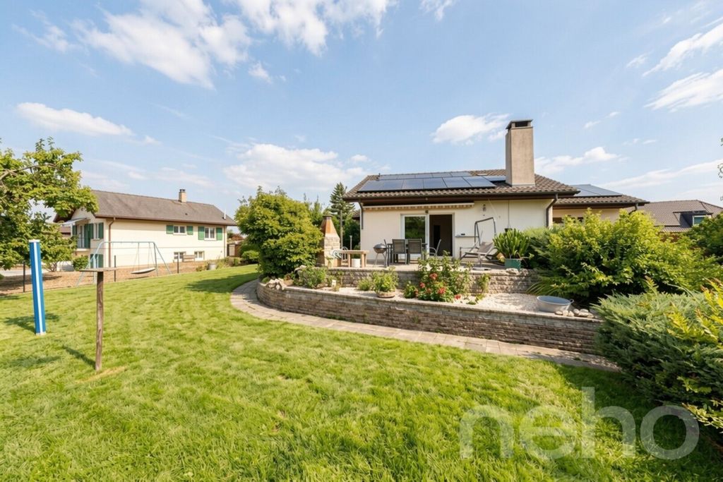 Property photo 3 of 12