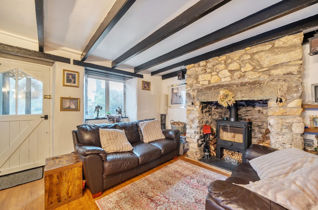 Property photo 3 of 12 1406161-10-69820c...