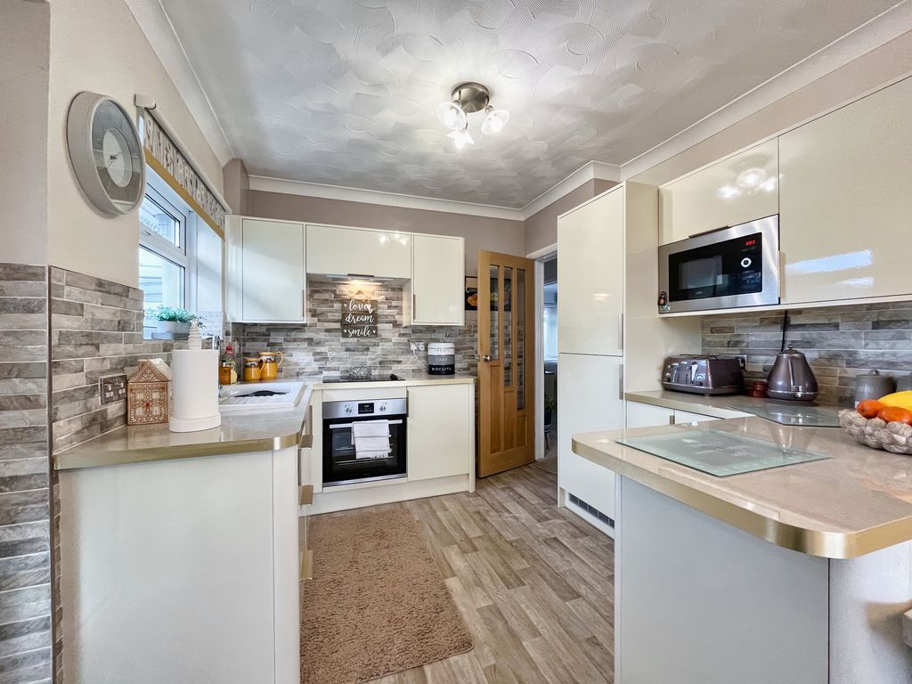 Property photo 2 of 49 Photo 13