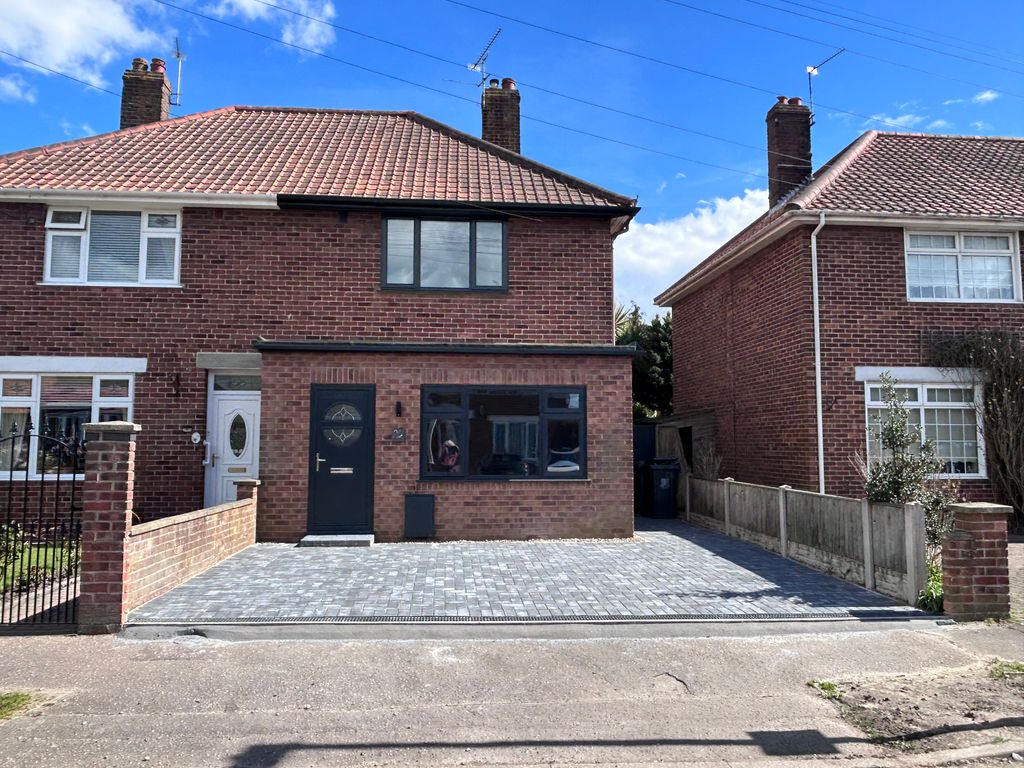 Property photo 1 of 28